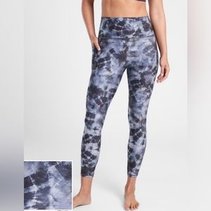 Athleta Salutation Stash Pocket Leggings NWOT
